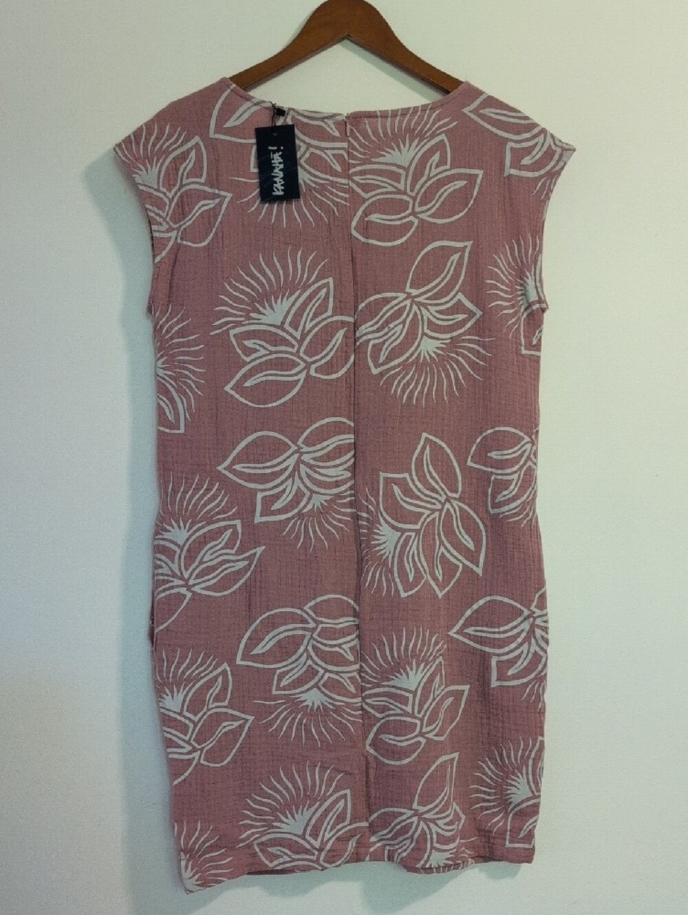 Sleeveless Floral Shift Dress in Dusty Rose - Picture 2 of 3